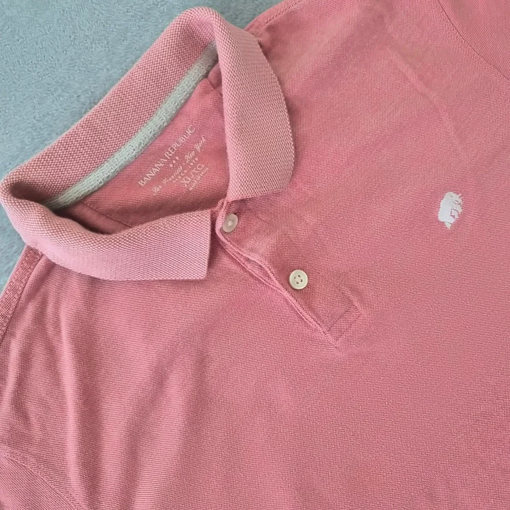 Banana Republic Mens XL Salmon Pink Pique Polo Shirt Elephant Logo Short Sleeve